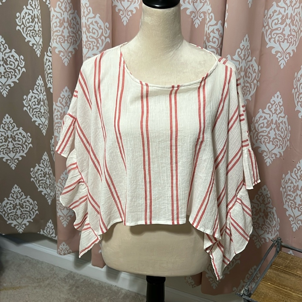 BCBG Flowy top